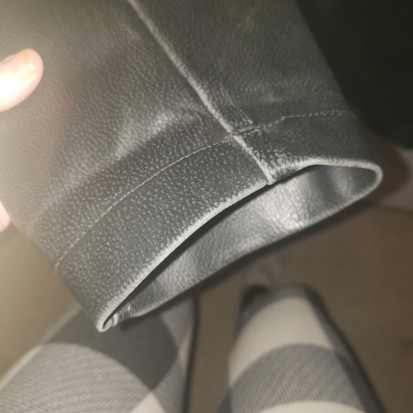 Mens DH3 hooded leather jacket. Size large - Picture 9 of 11